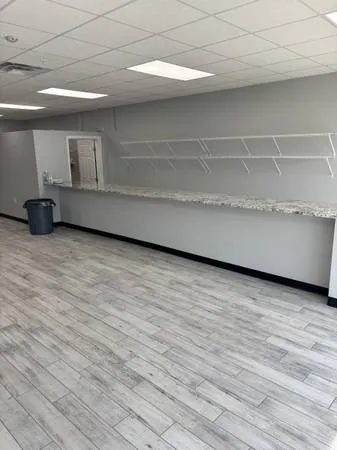 $2,500 / 980ft2 - COMMERCIAL SPACE VILLAGES/LADY LAKE (Lady Lake) 1124 County Road 25, Lady Lake, FL 32159 — thumbnail 3
