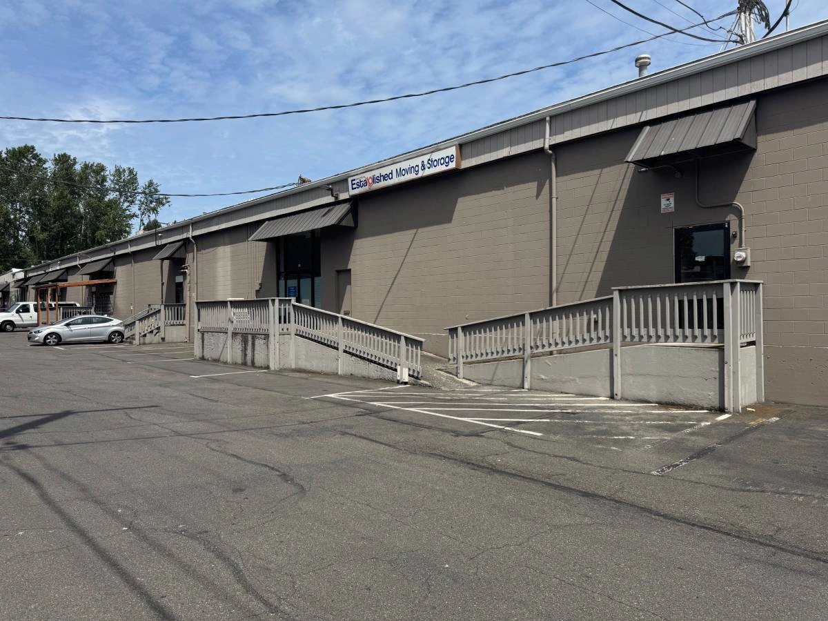 WAREHOUSE SPACE FOR LEASE at South Everett