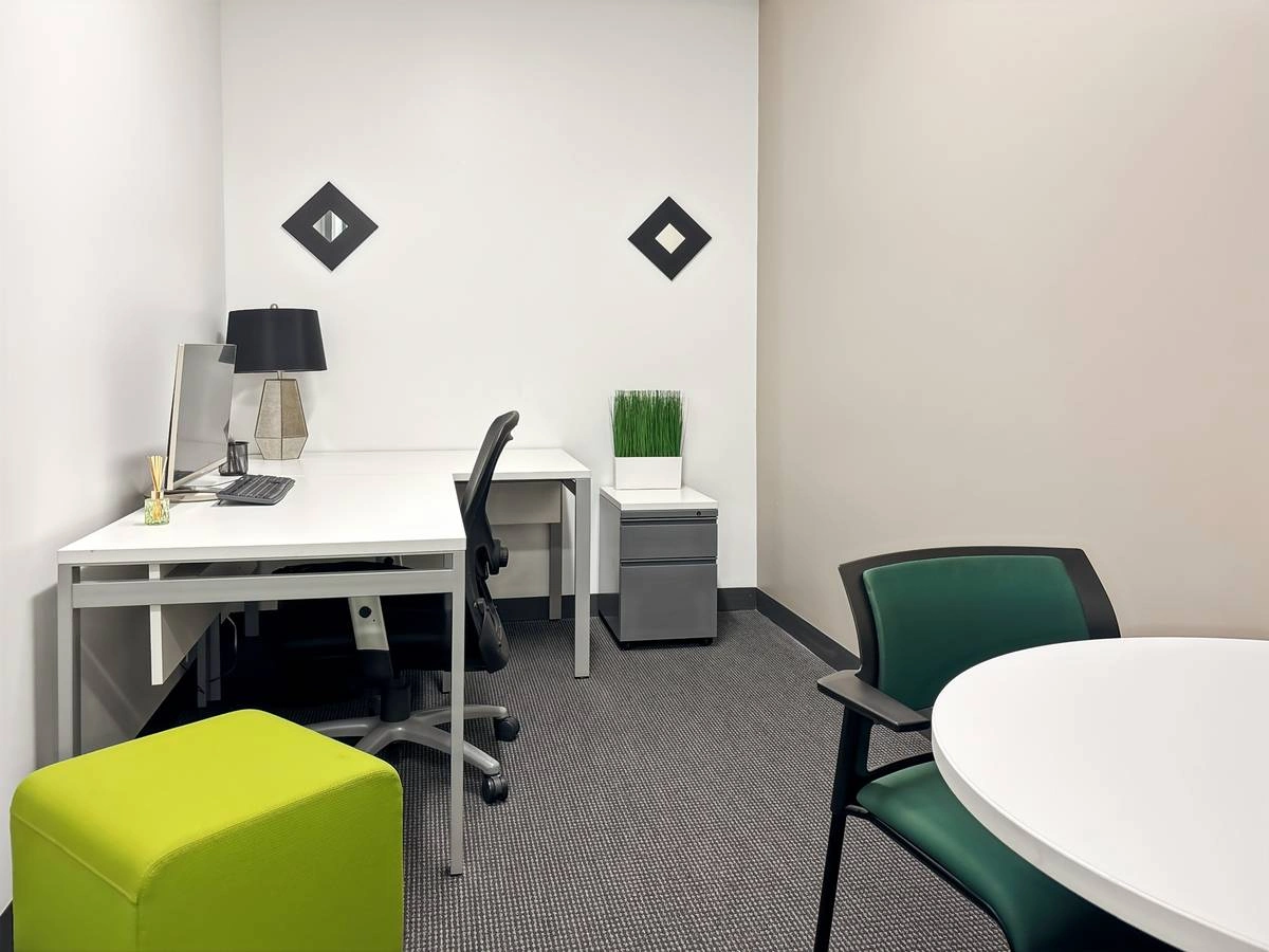 $749 Startup office | small space, flexible setup (Burbank)