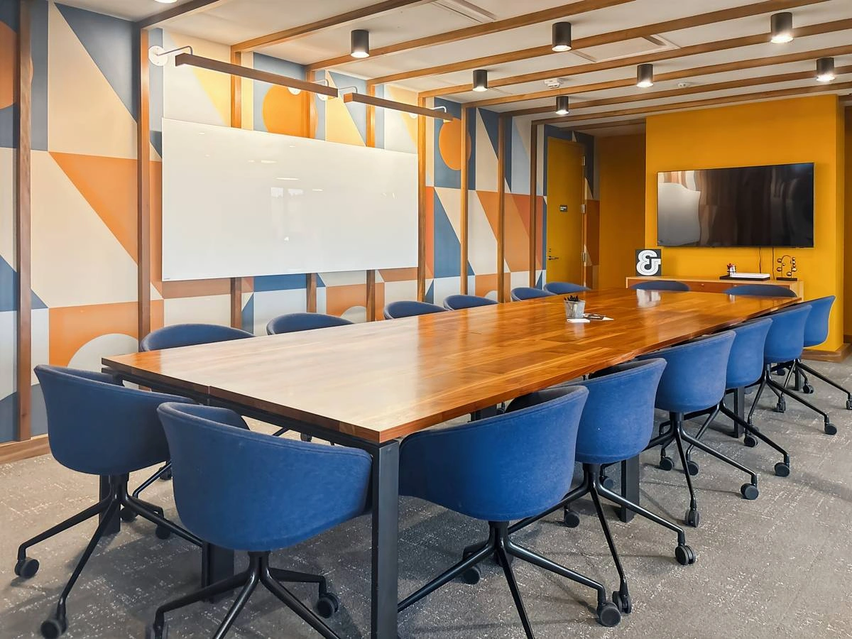 $14,727 Want flexible terms? Fully furnished office available. — thumbnail 4