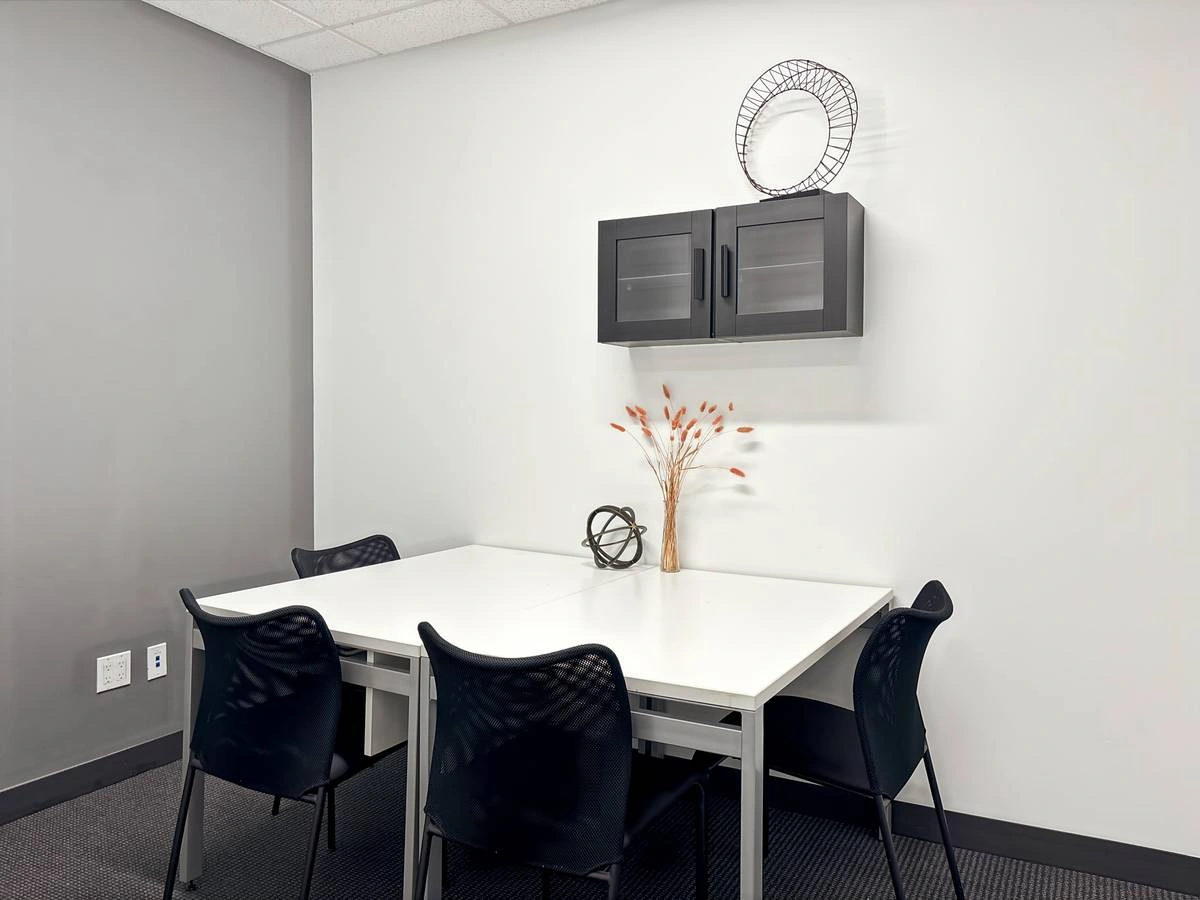 $59 Meeting Room at Burbank: Project a Professional Image (Burbank)