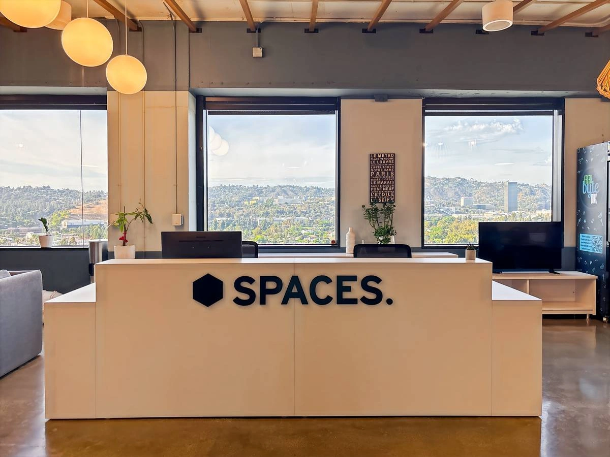 $584 Start in a small office with 35% off (Burbank) — photo 2