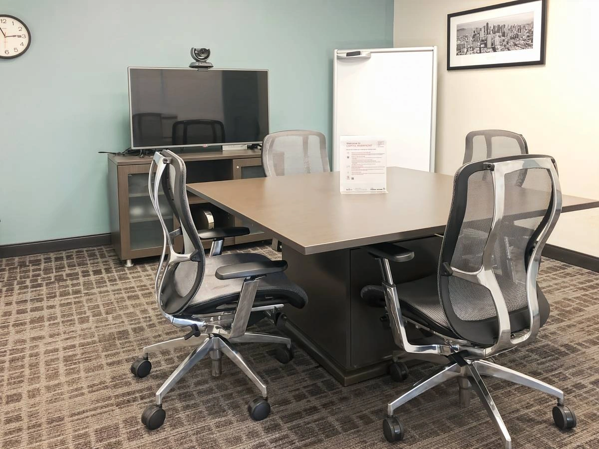 Seasonal Deal: Reserve Your Desk and Save 20% — photo 7