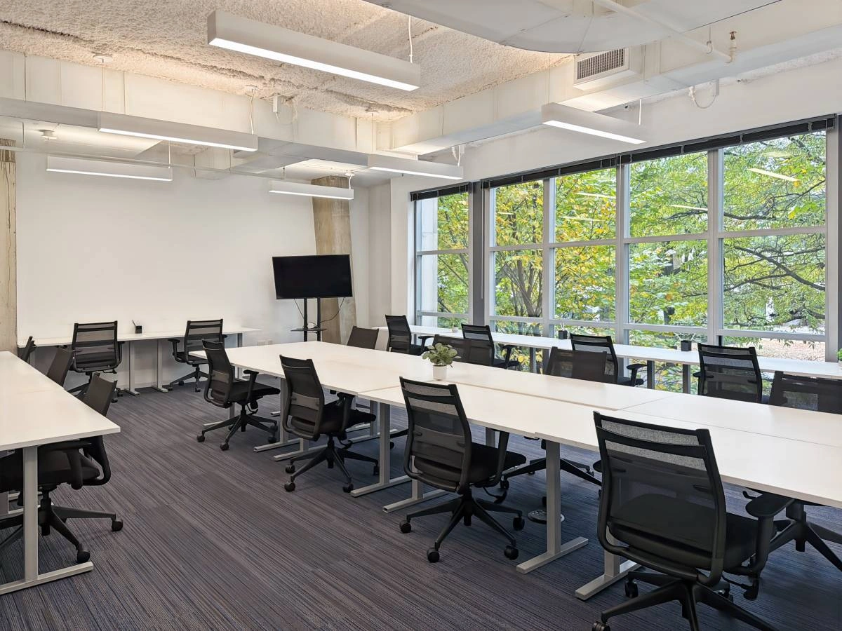 $549 A calm coworking space when home feels overwhelming — thumbnail 4