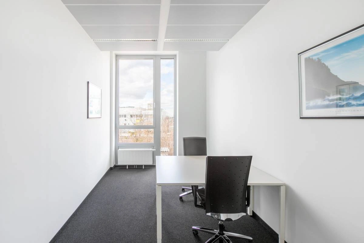 2611 S Clark Street, Arlington, VA 22202