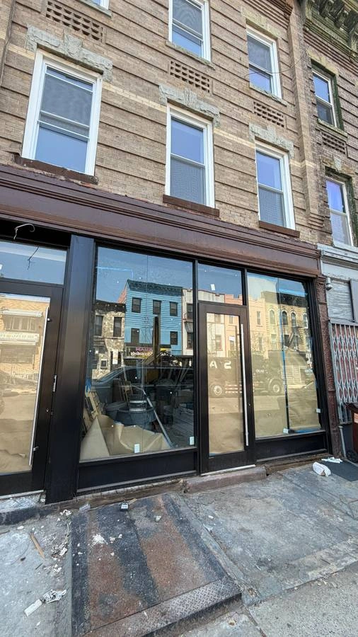 $3,499 Prime Retail Storefront for Lease – 176 Utica Ave, Brooklyn, NY (Crown heights)