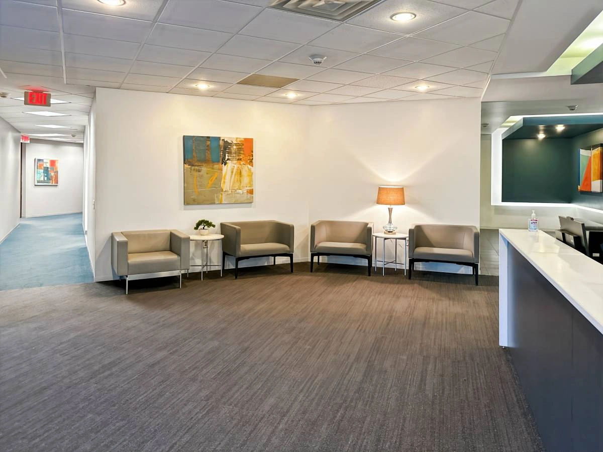 $1,998 Office space built for entrepreneurs and small companies (Houston) — thumbnail 4