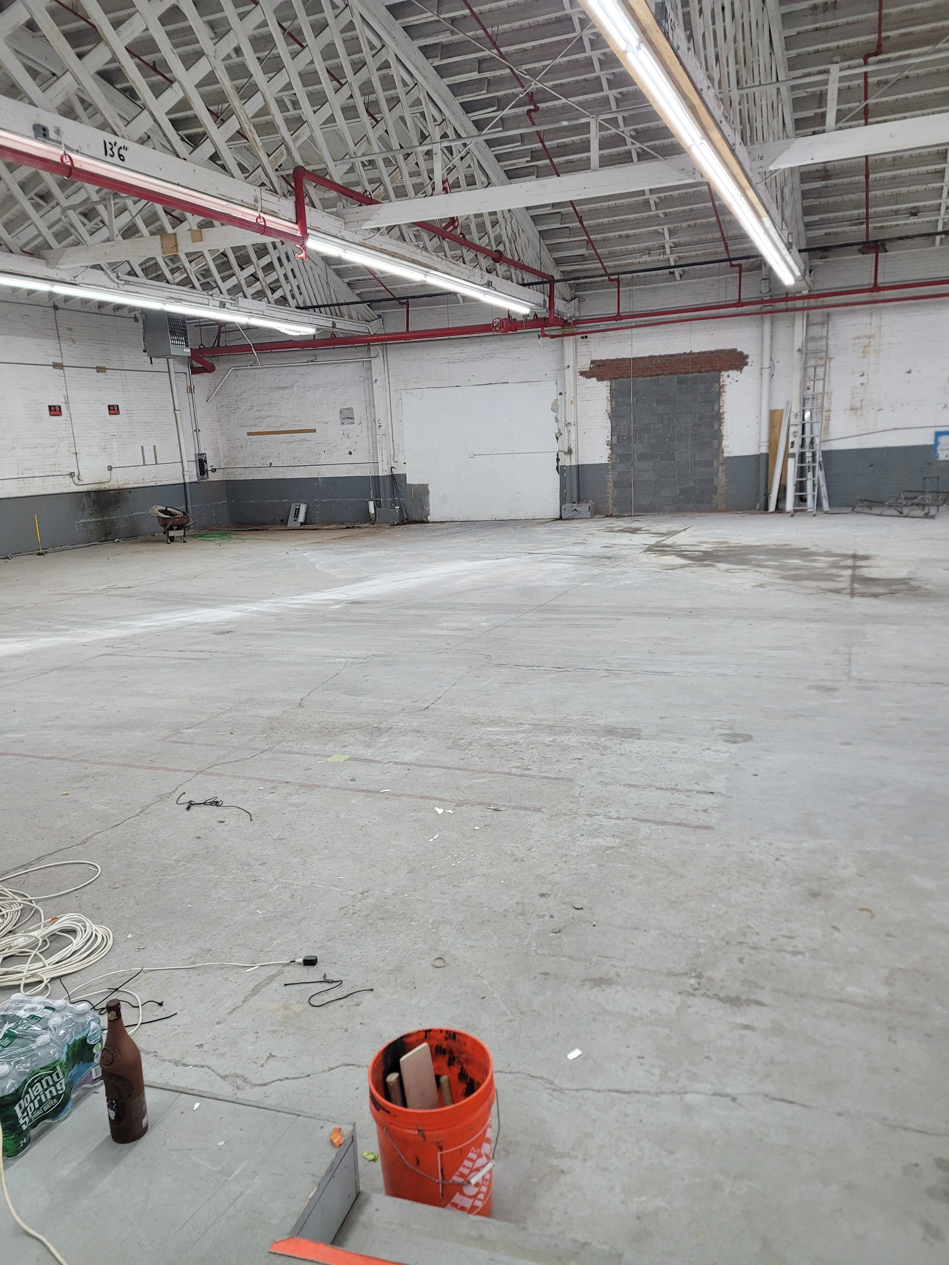 WAREHOUSE FOR LEASE — thumbnail 3