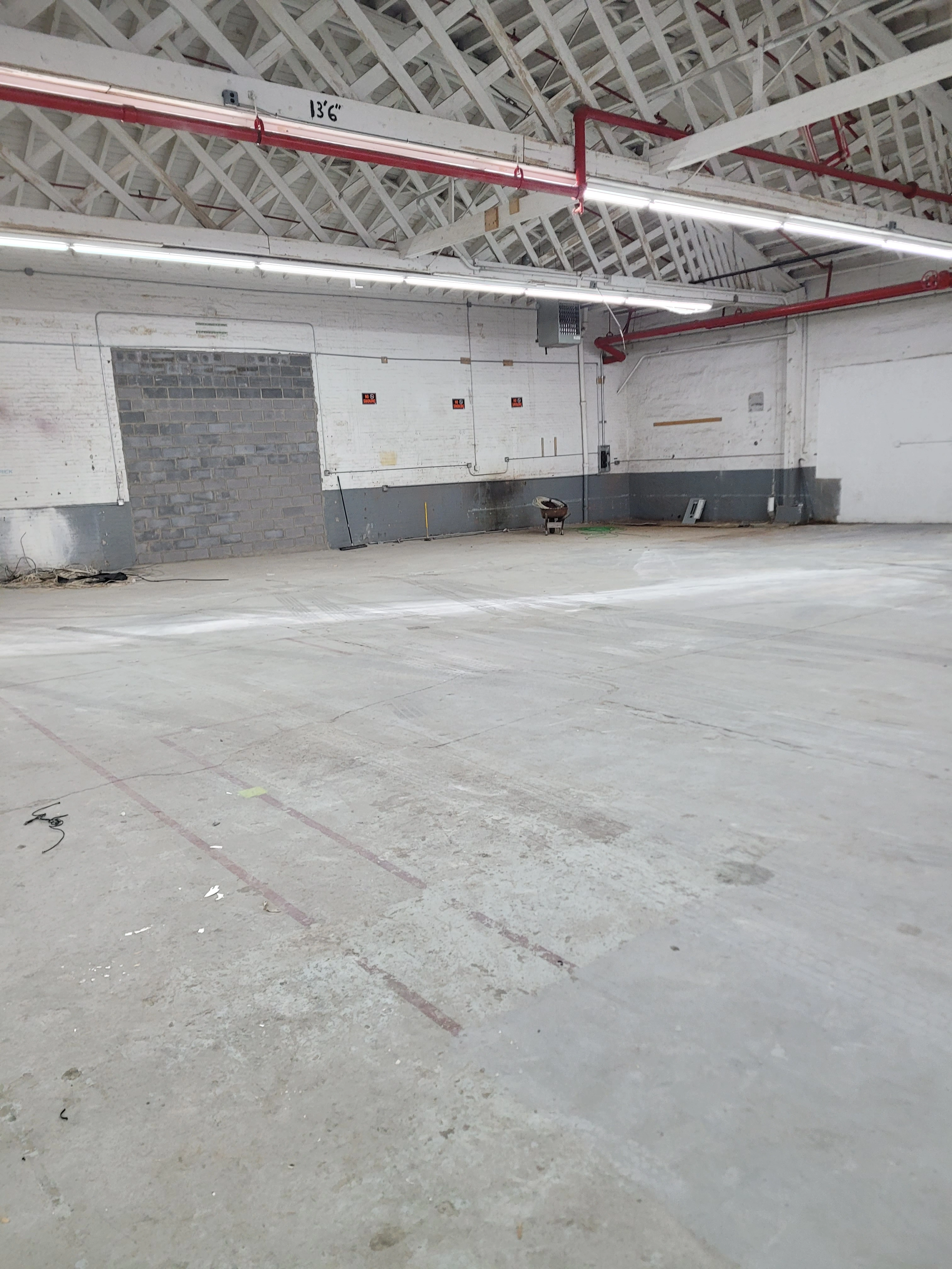 WAREHOUSE FOR LEASE — thumbnail 2