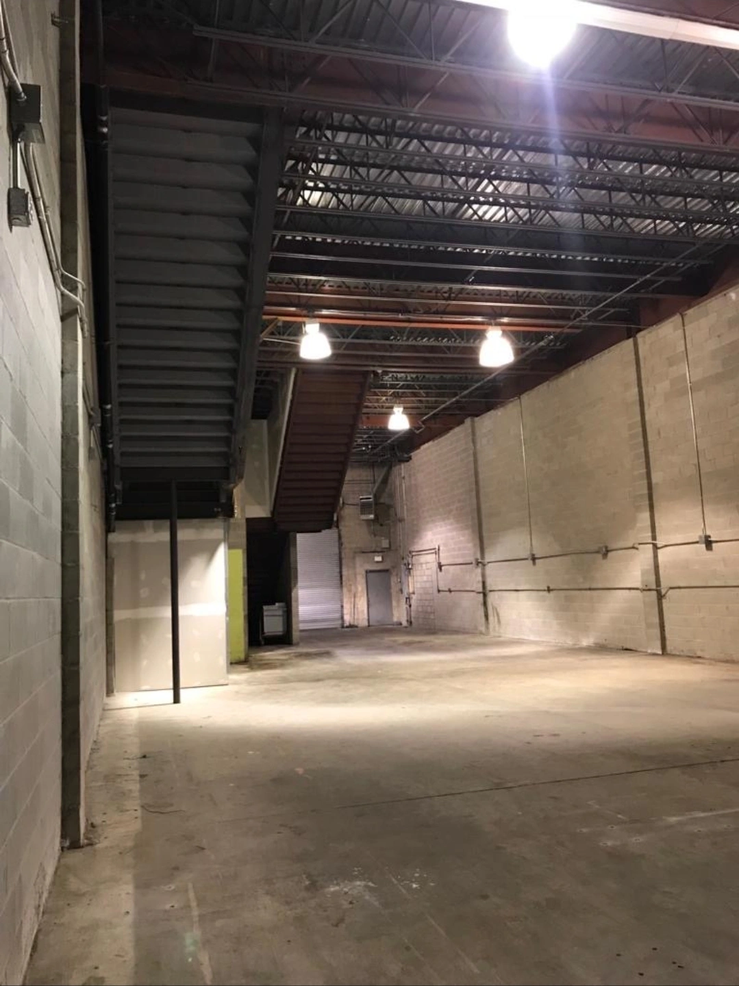 Warehouse - Heart of Sunset Park  One of The Kind — thumbnail 3