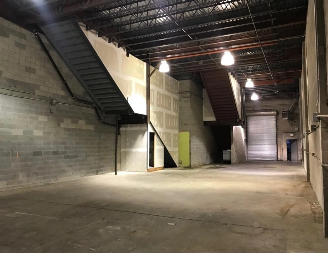 Warehouse - Heart of Sunset Park  One of The Kind — thumbnail 2