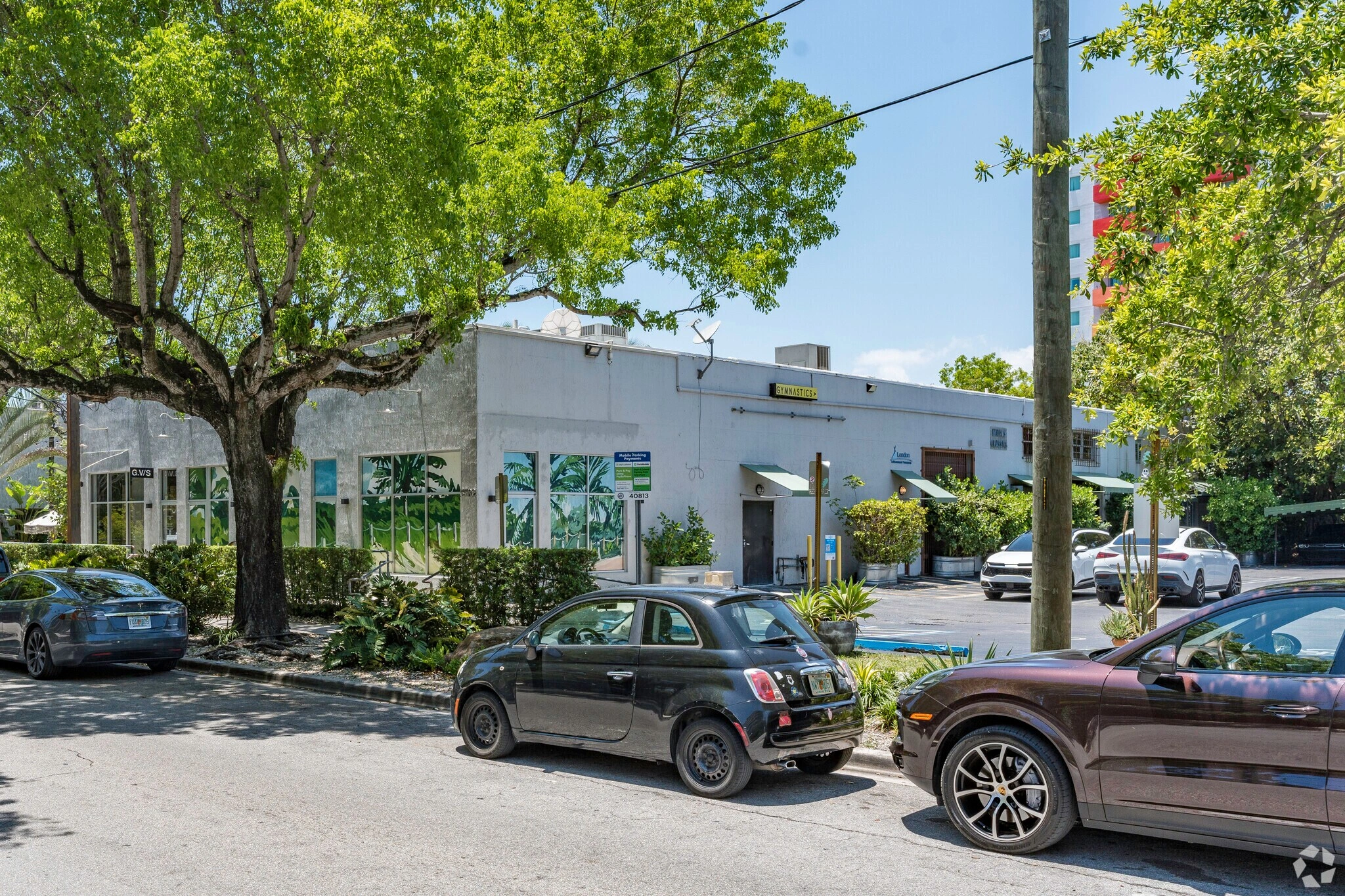 LEASE THIS 2-STORY LOFT SPACE — thumbnail 2