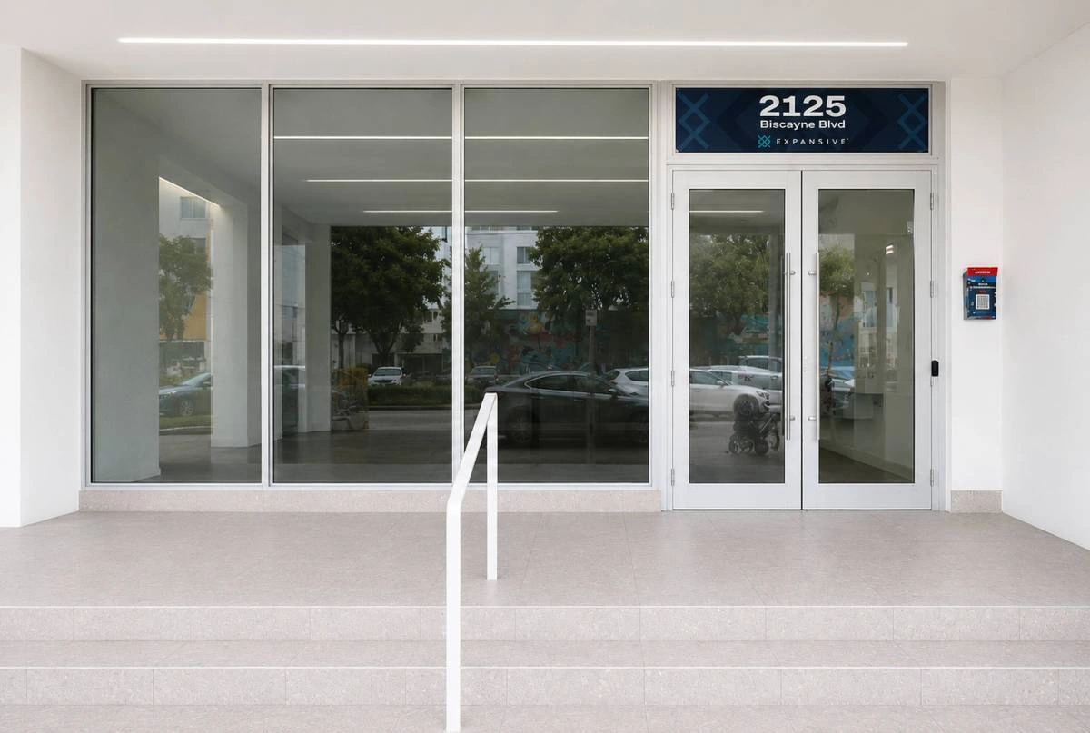 $3,599 / 600ft2 - NEW GROUND-FLOOR RETAIL SPEC SUITE on Biscayne Blvd- Miami