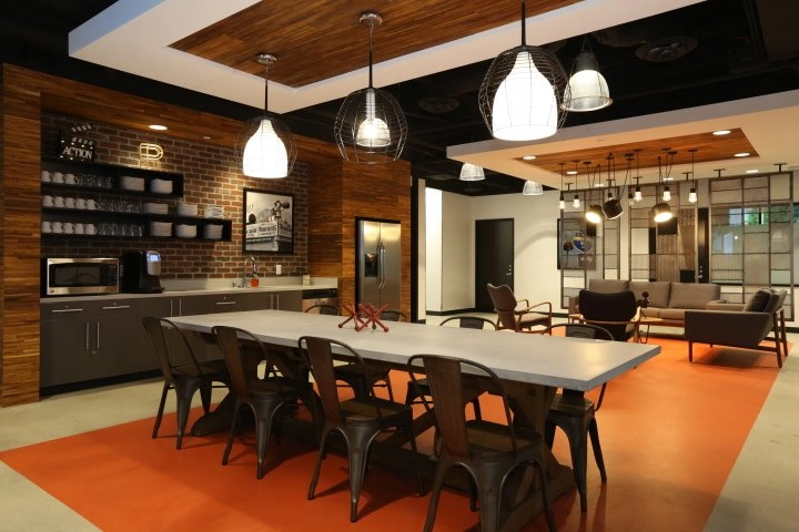 Team Office for 10 - Regus Burbank Media District — photo 4