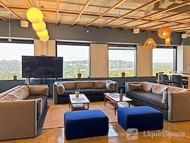 Day Desk Open - Spaces Burbank The Tower — photo 2