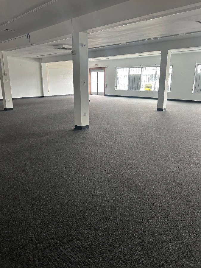 Great Building available for Lease — photo 2