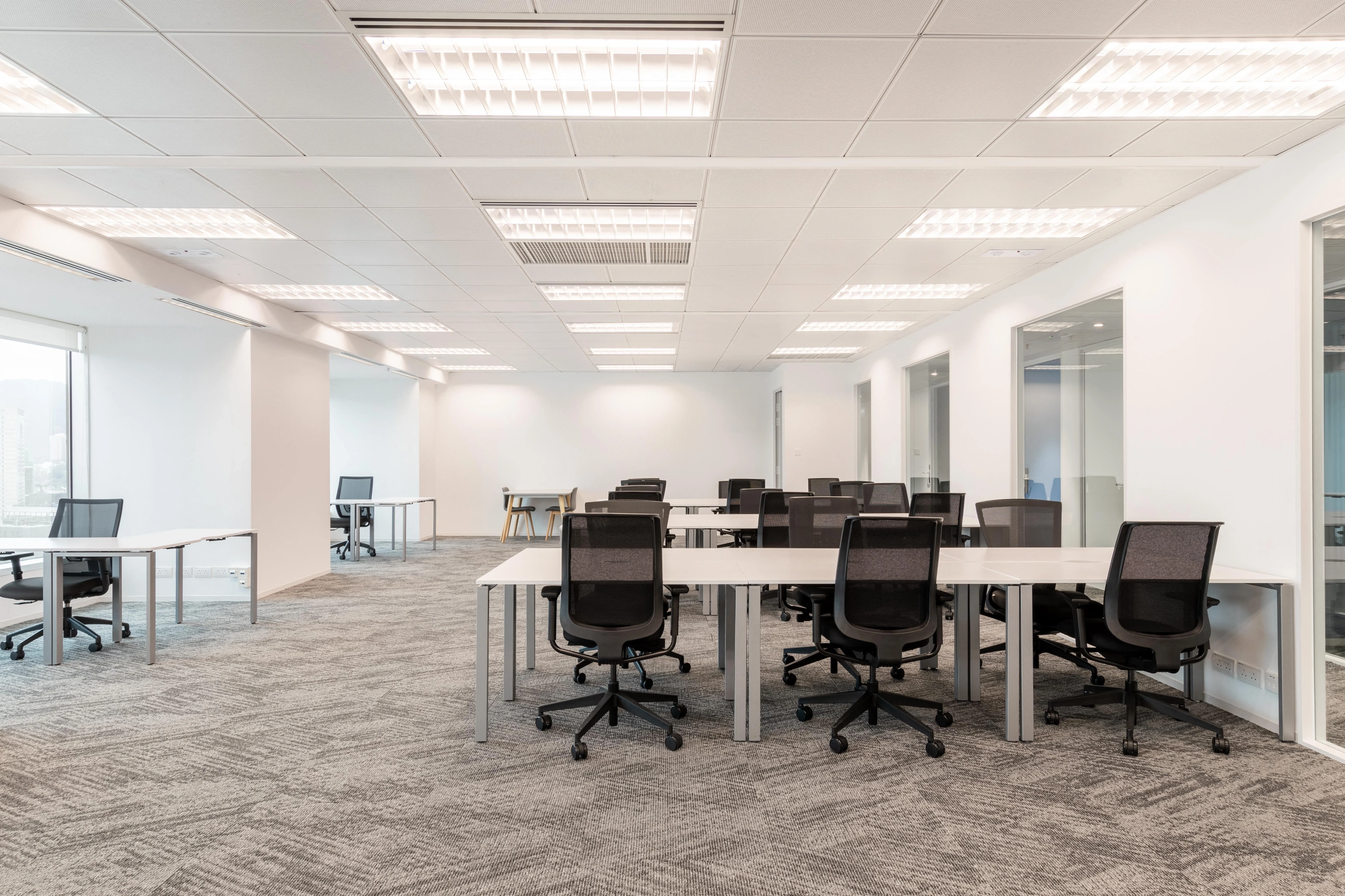 Regus 84 S First Street — Day Office — 4 Persons — Hourly — photo 2