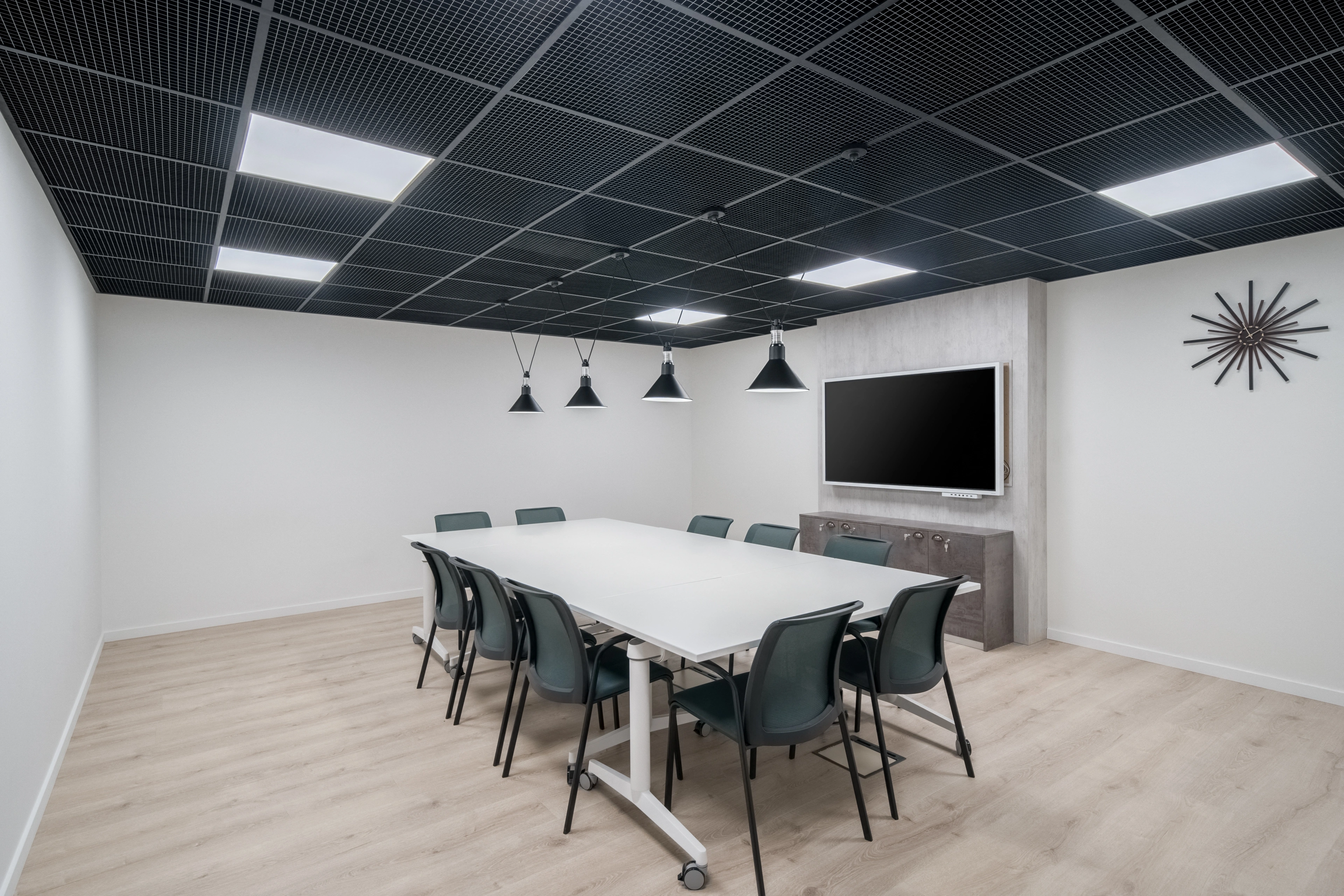 Regus 84 S First Street — Day Office — 9 Persons — Hourly — photo 2