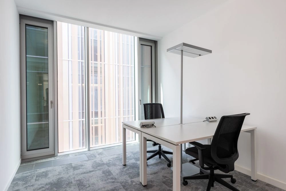 Regus S White Road — Day Pass — 1 Person — Daily — photo 2