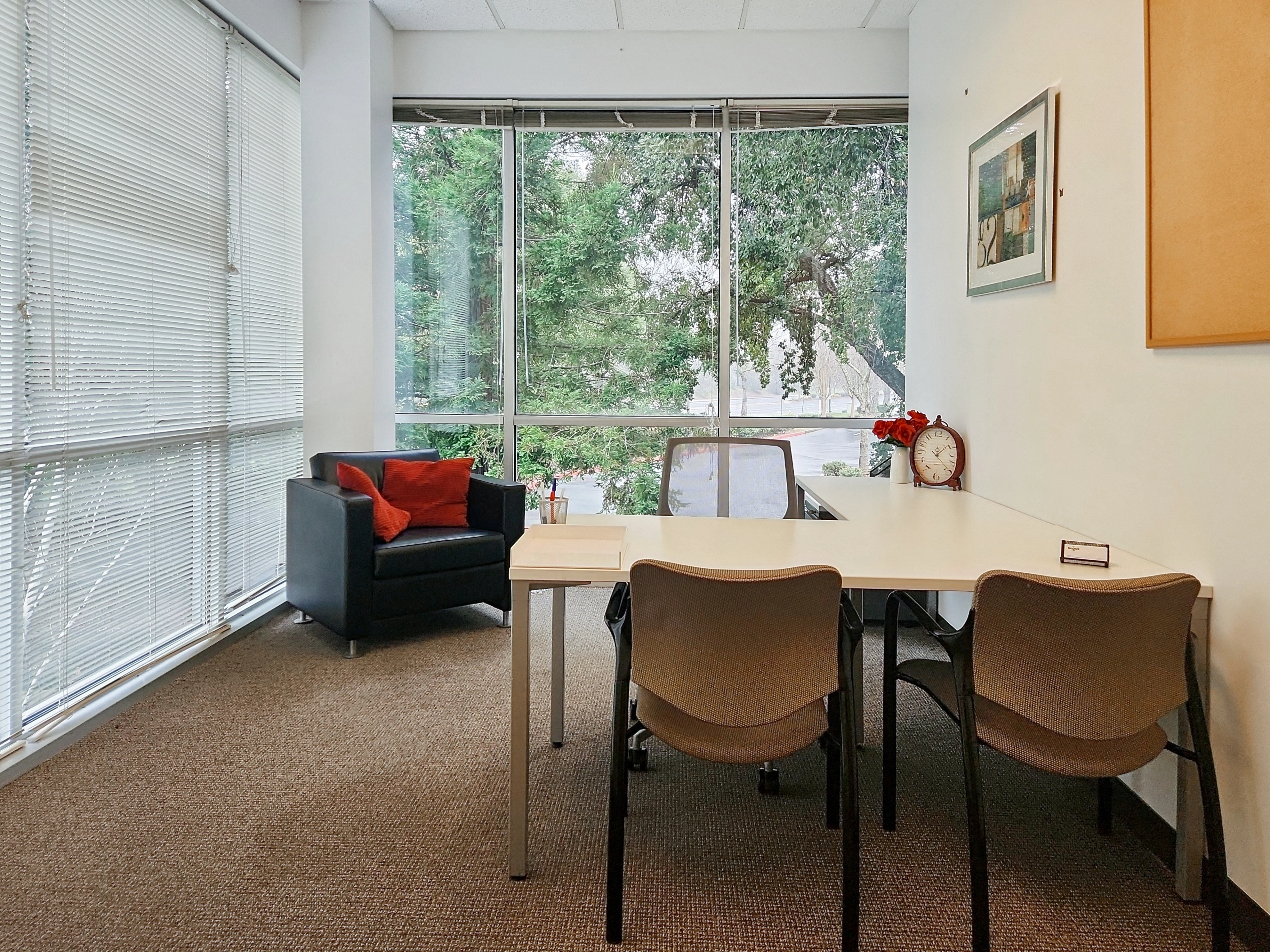 Regus Iron Point Folsom — Day Office for 3 — Hourly — photo 2