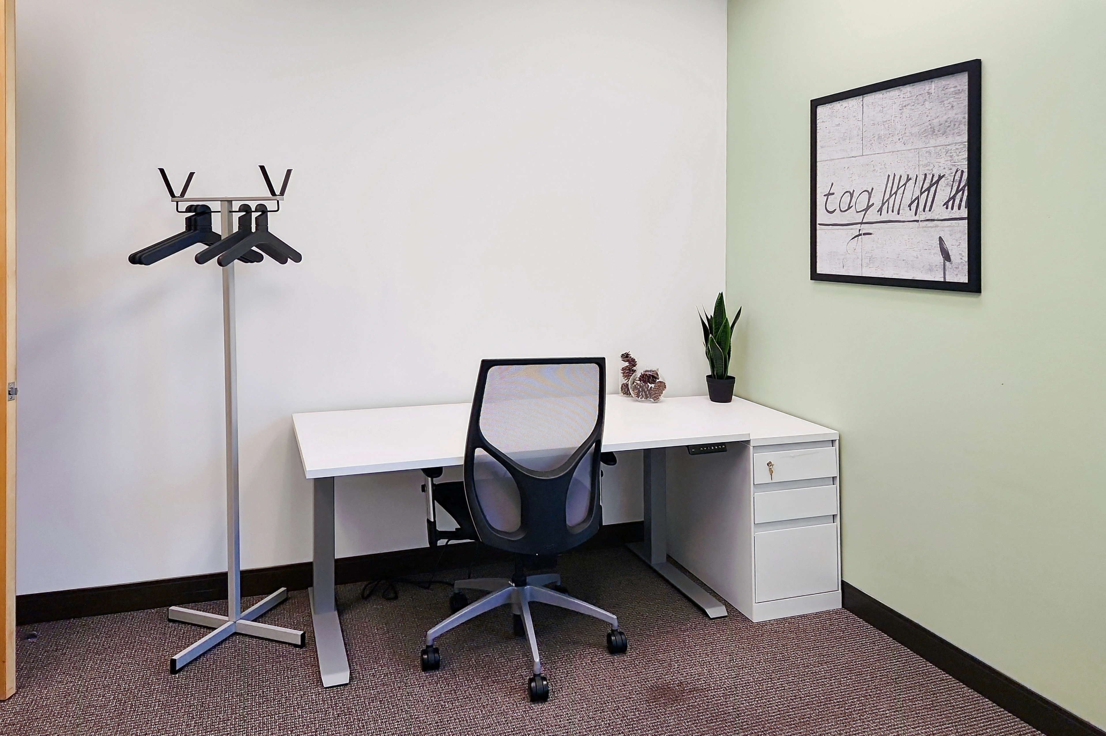 Regus Iron Point Folsom — Day Office for 8 — Hourly — photo 3