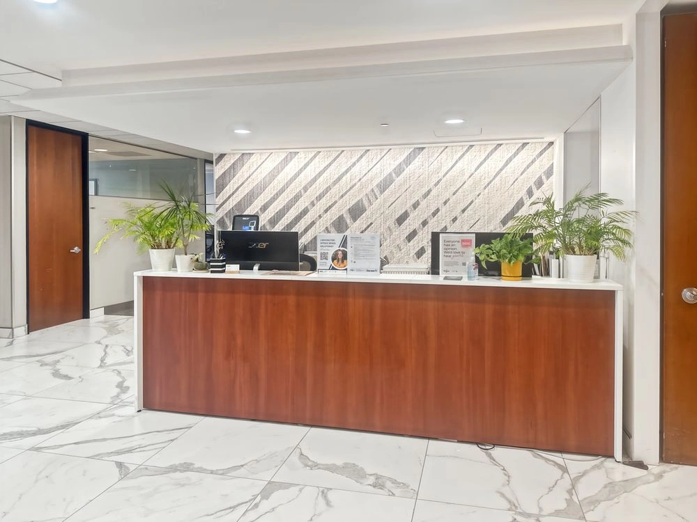 Regus 50 California Street — Team Office 5 Persons — Monthly