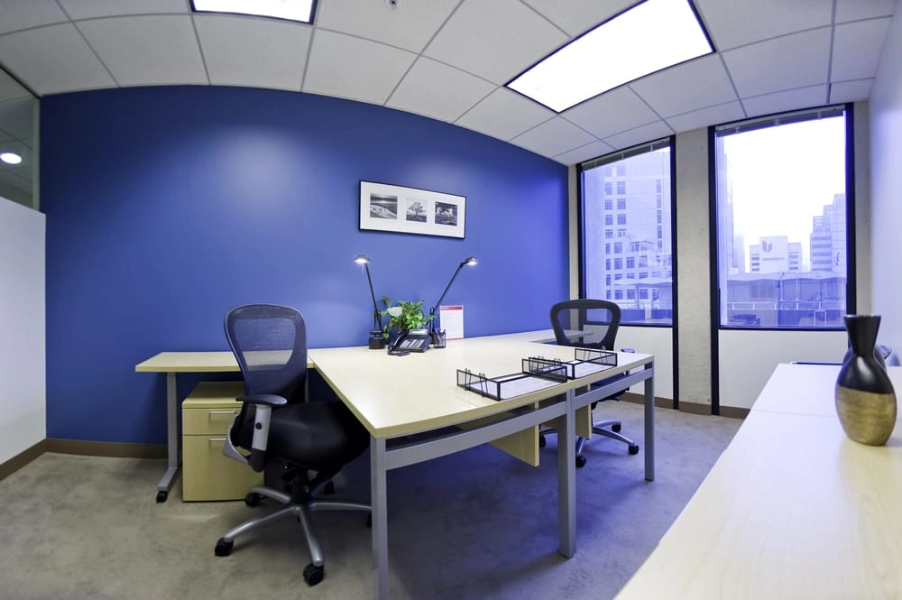 Regus 50 California Street — Day Office 2 Persons — Hourly