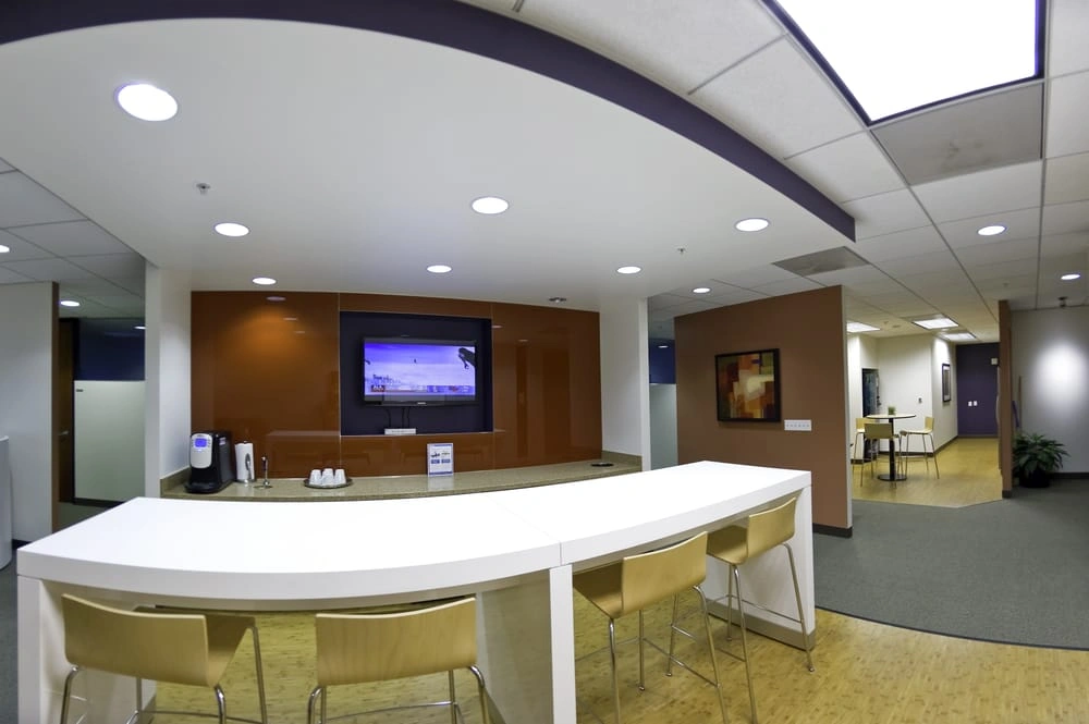Regus 50 California Street — Day Office 6 Persons — Hourly
