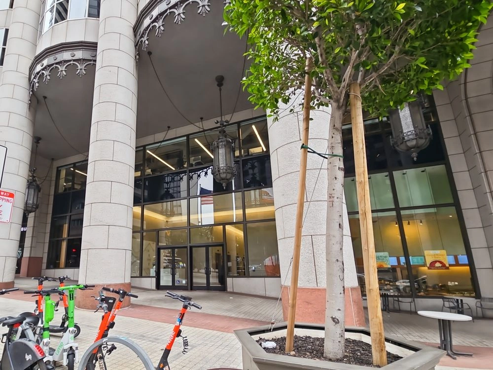 Regus 580 California Street — Private Office 1 Person — Monthly