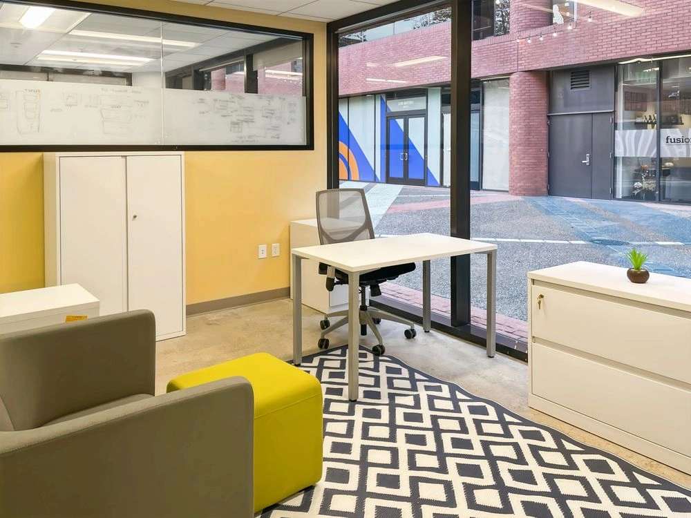 Spaces Levi's Plaza — Private Office 4 Persons — Monthly — photo 5