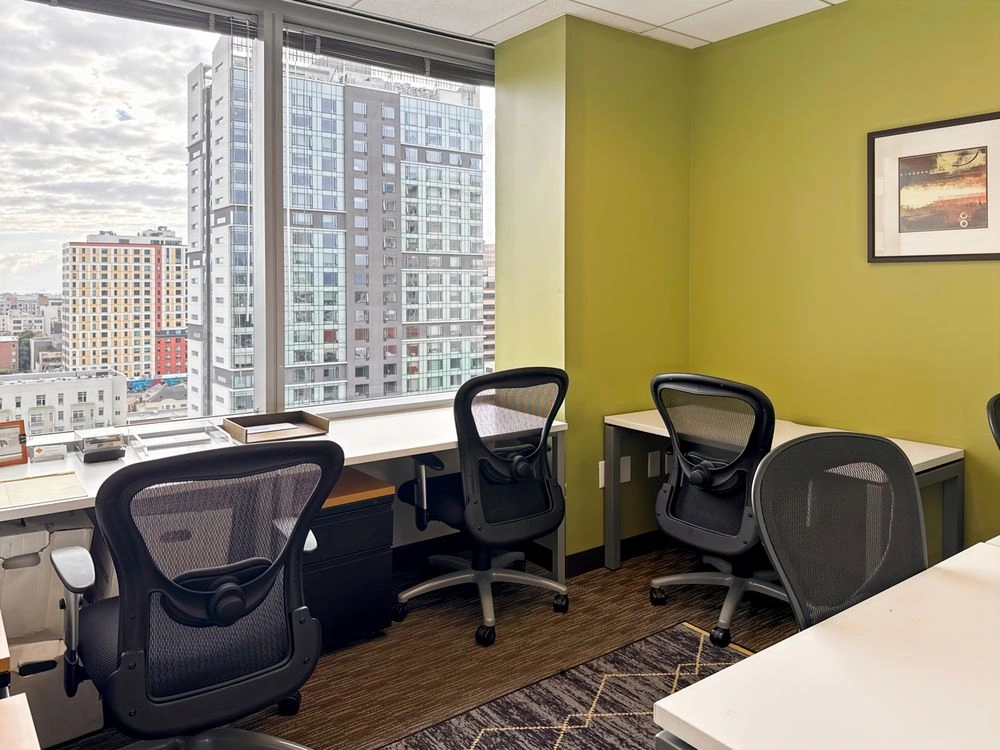 Regus Lake Merritt — Day Office 2 Persons — Hourly — photo 4