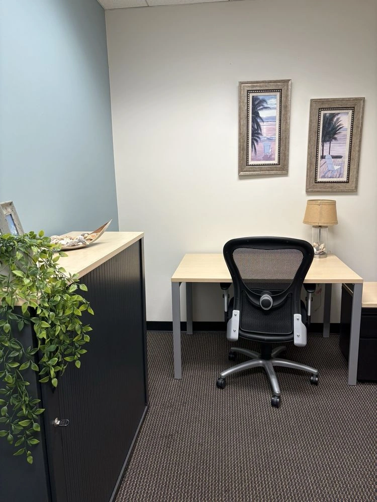 Regus Downtown Walnut Creek — Private Office 3 Persons — Monthly — photo 3