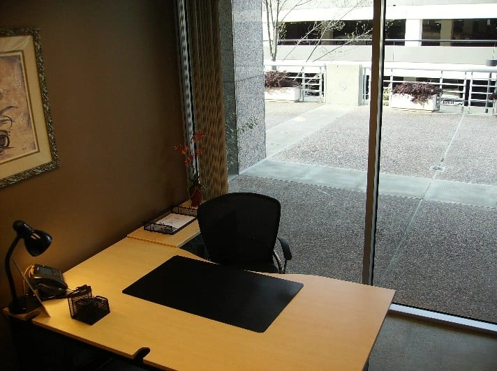 Regus Downtown Walnut Creek — Day Office 8 Persons — Hourly — photo 4