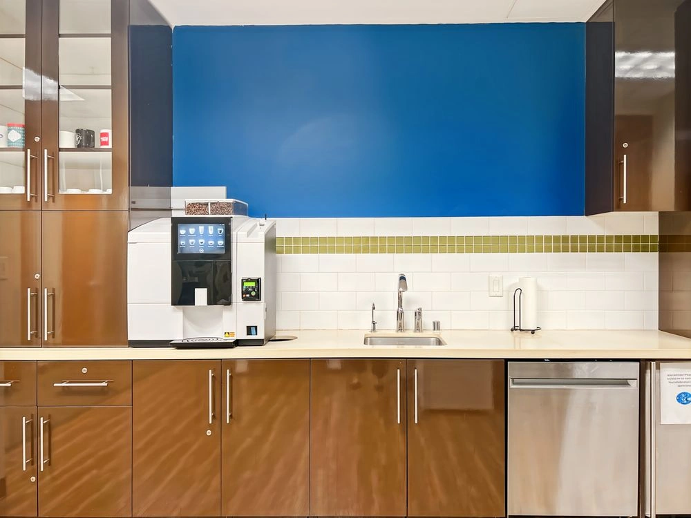 Regus Treat Boulevard — Private Office 3 Persons — Monthly — photo 4