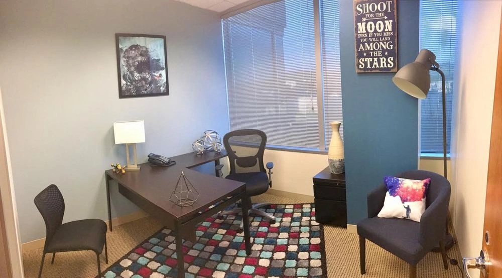 Regus Treat Boulevard — Day Office 7 Persons — Hourly — photo 2
