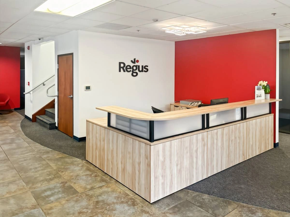 Ready-to-Go Desk Spaces: Move In Today, Pay Monthly — photo 3