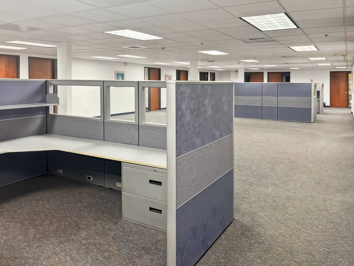 $127 Coworking Access Available at 25% Off (Sacramento) — photo 2