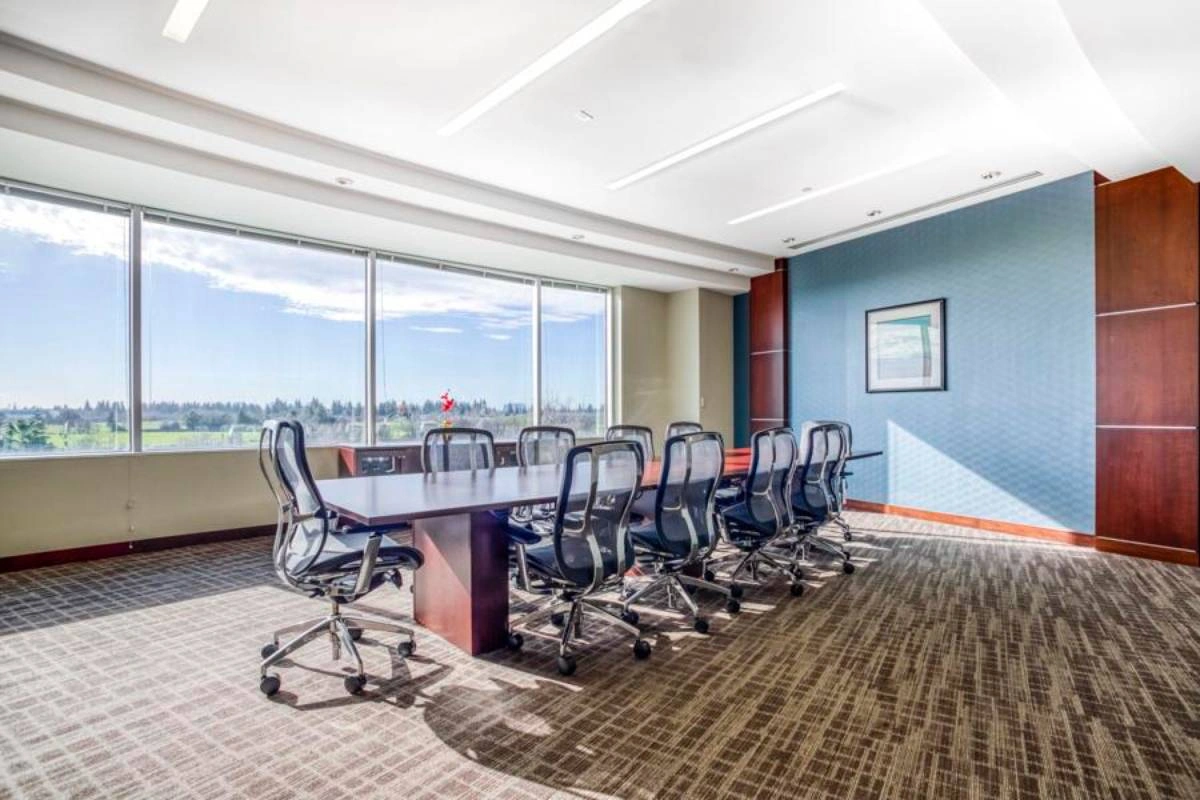 Large Office Space — DISCOUNTED — photo 4